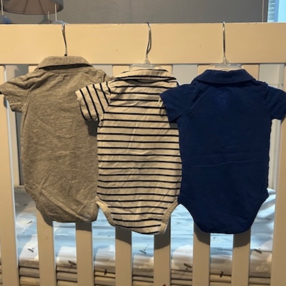 Carter's collared onesies (x3) - Size 6M - Picture 5 of 6